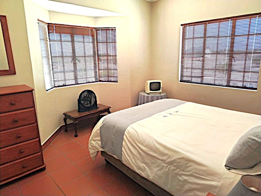 6 Bedroom Property for Sale in Vaal Dam Free State
